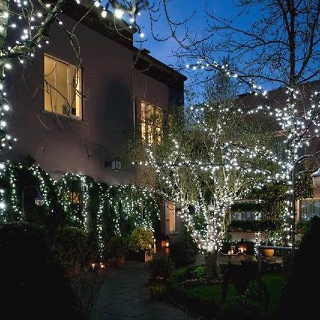Riverbank House Hotel Ferrybank Esterno foto