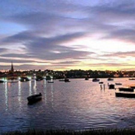 Riverbank House Hotel Ferrybank Esterno foto