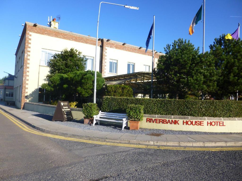 Riverbank House Hotel Ferrybank Esterno foto